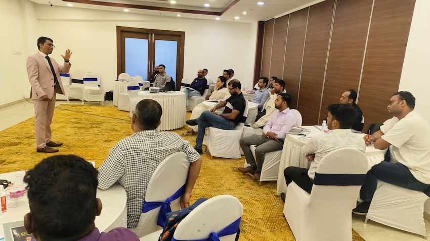 Corporate team having a discussion